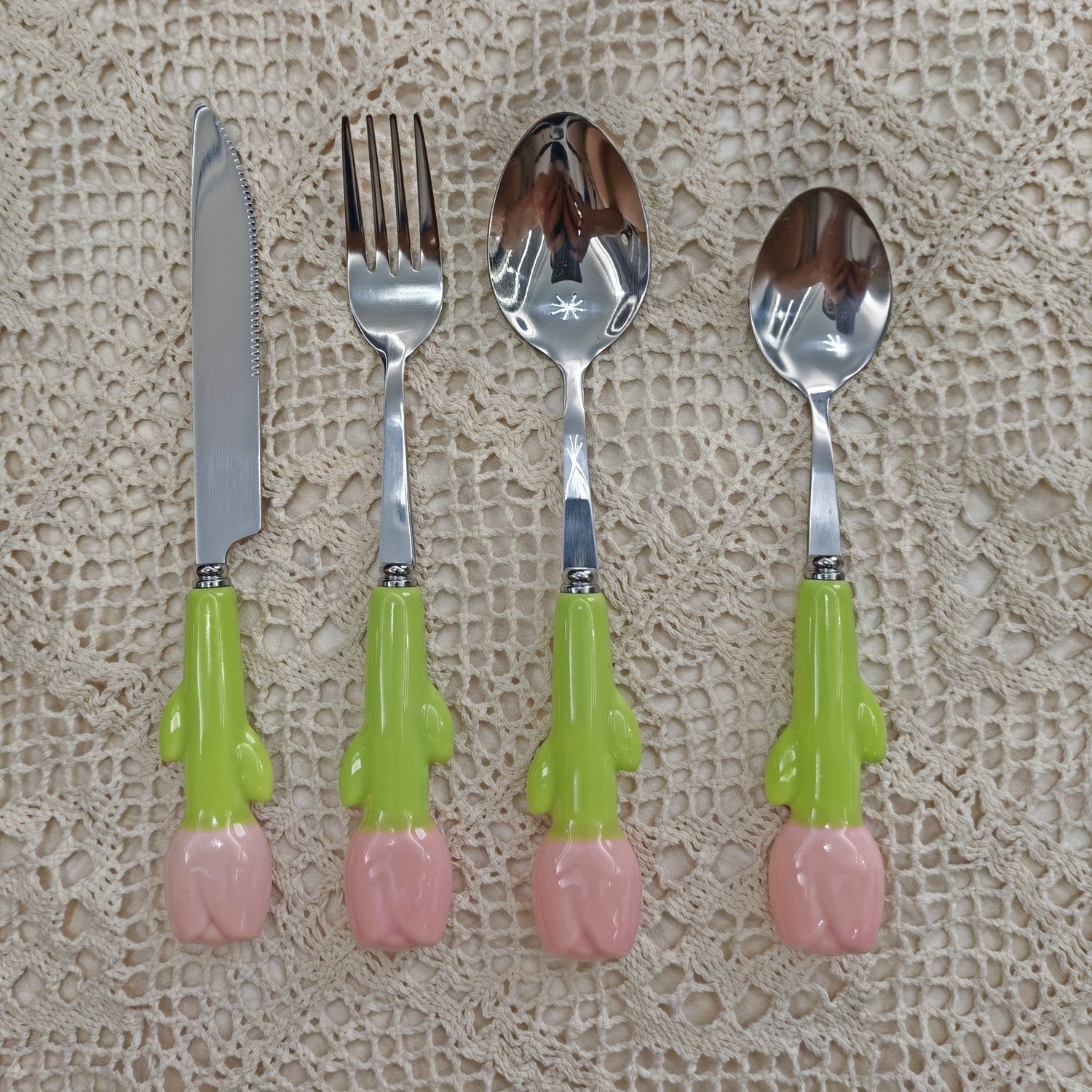 24pcs Unique Ceramic Handle Steak Knife, Dessert Spoon, Fork, and Spoon Tableware Set - Creative Kitchen Tools and Accessories Including Knife, Fork, and Spoon - Very Cute, Suitable for Daily Family Dining, Birthday Parties, and Festival Parties