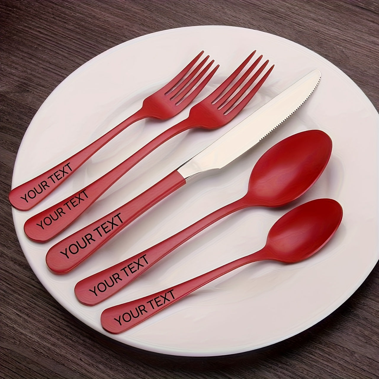 Personalized Set of 5/20/30/40pcs of Red Stainless Steel Cutlery, Suitable for Kitchen And Dining, Featuring Mirror-Polished Knives And Safe for Dishwasher Use.
